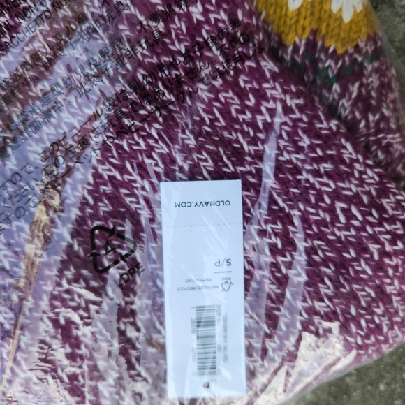 NEW Old Navy Purple cotton/acrylic sweater with gorgeous design. - Picture 4 of 4